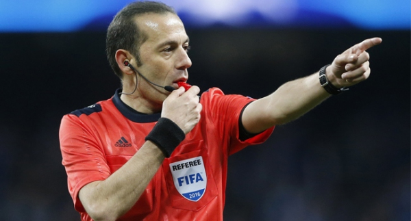 UEFA'dan dev maç için Cüneyt Çakır'a görev