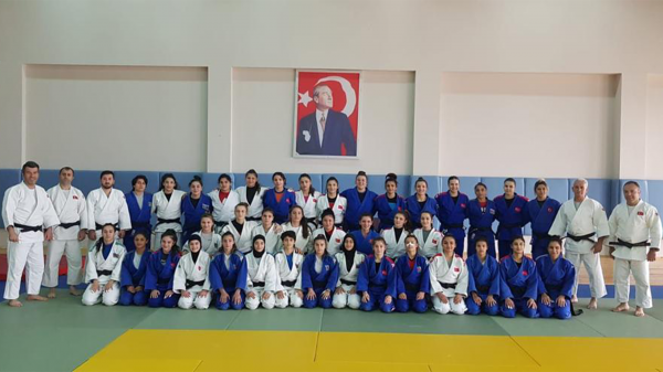 Ankara TOHM ile Azerbaycanlı judocular Trabzon’da ortak çalışmada
