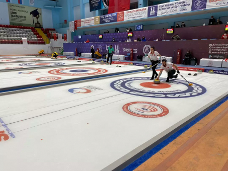 Curlingde fark attık!